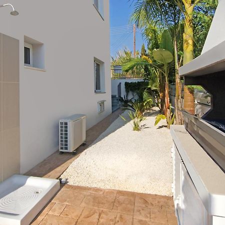 Villa Eden Айя Напа Екстериор снимка